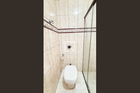 Casa para alugar com 250m², 4 quartos e 6 vagas Casa para alugar com 250m², 4 quartos e 6 vagasBanheiro da Suíte 3
