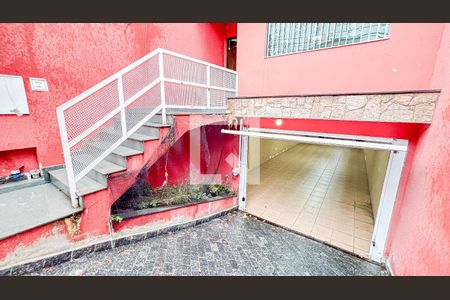 Casa para alugar com 250m², 4 quartos e 6 vagas Casa para alugar com 250m², 4 quartos e 6 vagasGaragem