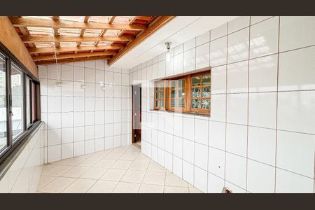 Casa para alugar com 250m², 4 quartos e 6 vagas Casa para alugar com 250m², 4 quartos e 6 vagasÁrea de Serviço