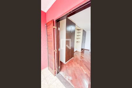 Casa para alugar com 250m², 4 quartos e 6 vagas Casa para alugar com 250m², 4 quartos e 6 vagasVaranda Suíte 3