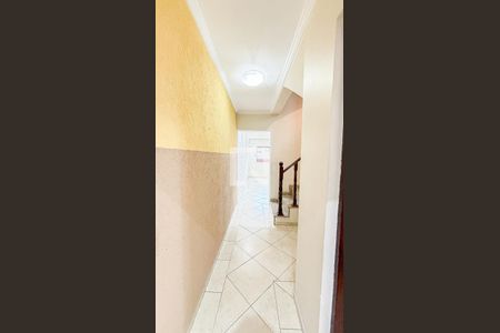 Casa para alugar com 250m², 4 quartos e 6 vagas Casa para alugar com 250m², 4 quartos e 6 vagasCorredor