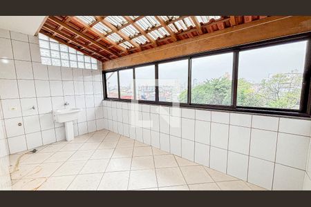 Casa para alugar com 250m², 4 quartos e 6 vagas Casa para alugar com 250m², 4 quartos e 6 vagasÁrea de Serviço