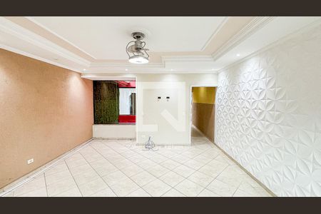 Casa para alugar com 250m², 4 quartos e 6 vagas Casa para alugar com 250m², 4 quartos e 6 vagasSala