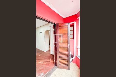 Casa para alugar com 250m², 4 quartos e 6 vagas Casa para alugar com 250m², 4 quartos e 6 vagasVaranda Suíte 3