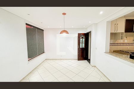 Casa para alugar com 250m², 4 quartos e 6 vagas Casa para alugar com 250m², 4 quartos e 6 vagasSala de Jantar
