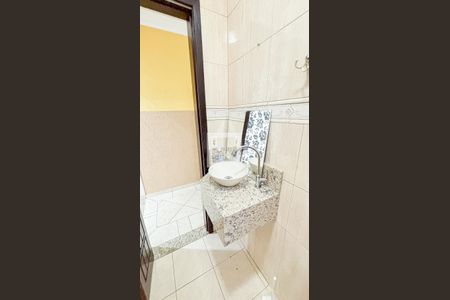 Casa para alugar com 250m², 4 quartos e 6 vagas Casa para alugar com 250m², 4 quartos e 6 vagasLavabo