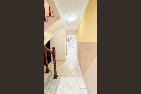 Casa para alugar com 250m², 4 quartos e 6 vagas Casa para alugar com 250m², 4 quartos e 6 vagasCorredor