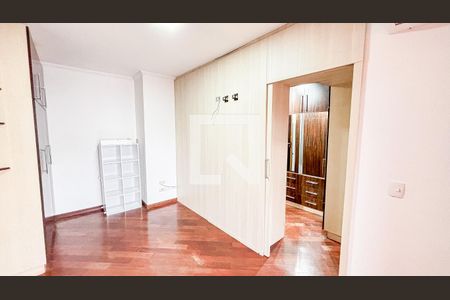 Casa para alugar com 250m², 4 quartos e 6 vagas Casa para alugar com 250m², 4 quartos e 6 vagasSuíte 3