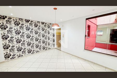 Casa para alugar com 250m², 4 quartos e 6 vagas Casa para alugar com 250m², 4 quartos e 6 vagasSala de Jantar