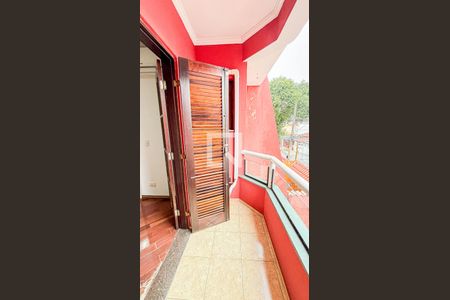 Casa para alugar com 250m², 4 quartos e 6 vagas Casa para alugar com 250m², 4 quartos e 6 vagasVaranda Suíte 3