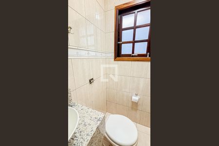 Casa para alugar com 250m², 4 quartos e 6 vagas Casa para alugar com 250m², 4 quartos e 6 vagasLavabo