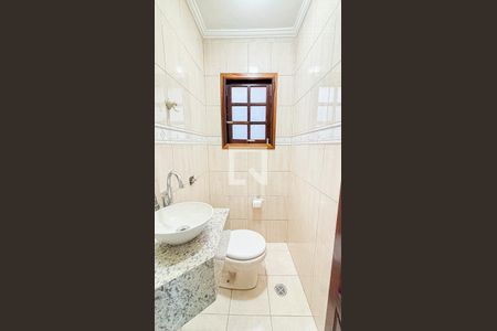 Casa para alugar com 250m², 4 quartos e 6 vagas Casa para alugar com 250m², 4 quartos e 6 vagasLavabo