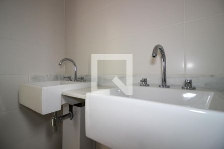Apartamento para alugar com 145m², 3 quartos e 2 vagas Apartamento para alugar com 145m², 3 quartos e 2 vagasBanheiro da Suíte 2