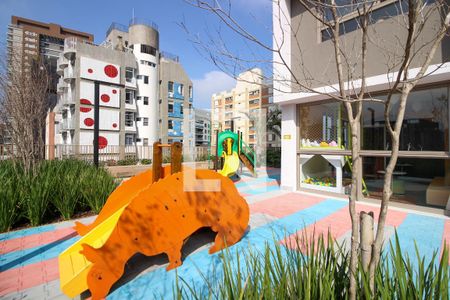 Apartamento para alugar com 145m², 3 quartos e 2 vagas Apartamento para alugar com 145m², 3 quartos e 2 vagasÁrea comum - Playground