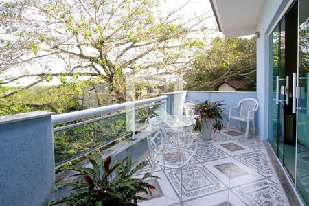 Casa de condomínio à venda com 480m², 5 quartos e 3 vagasVaranda