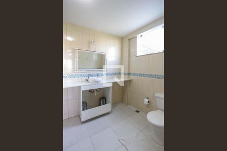 Casa de condomínio à venda com 480m², 5 quartos e 3 vagasBanheiro Quarto 2 suíte subsolo 1