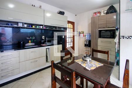 Casa de condomínio à venda com 480m², 5 quartos e 3 vagasCozinha