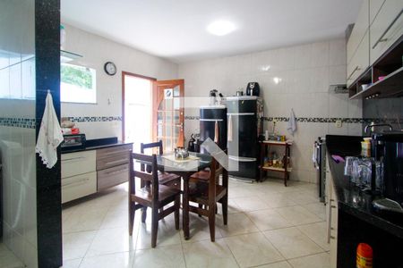 Casa de condomínio à venda com 480m², 5 quartos e 3 vagasCozinha