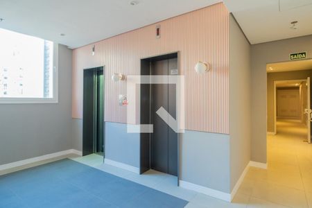 Apartamento para alugar com 28m², 1 quarto e sem vagaElevadores