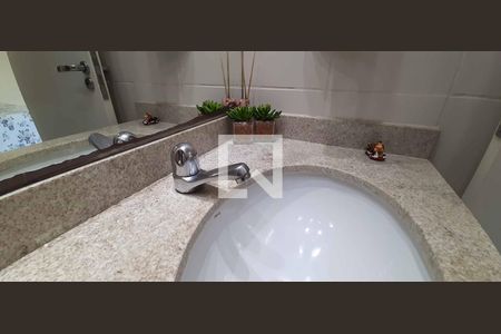 Apartamento à venda com 92m², 3 quartos e 2 vagasBanheiro da Suíte