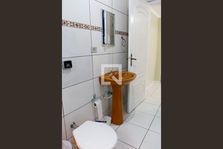 Casa à venda com 320m², 4 quartos e 2 vagas Casa à venda com 320m², 4 quartos e 2 vagasBanheiro 2