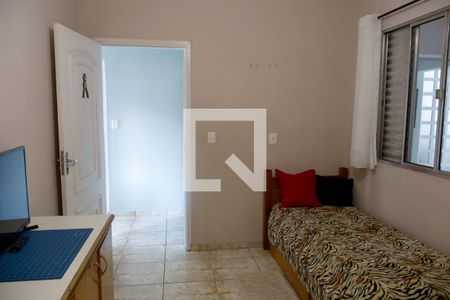 Casa à venda com 320m², 4 quartos e 2 vagas Casa à venda com 320m², 4 quartos e 2 vagasQuarto 2