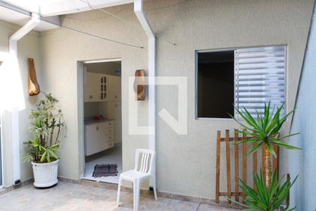 Casa à venda com 320m², 4 quartos e 2 vagas Casa à venda com 320m², 4 quartos e 2 vagasedicula