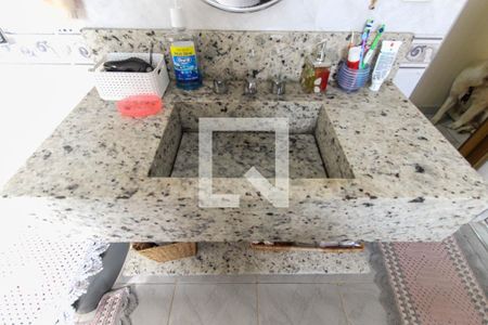 Casa à venda com 350m², 3 quartos e 2 vagasBanheiro da Suíte