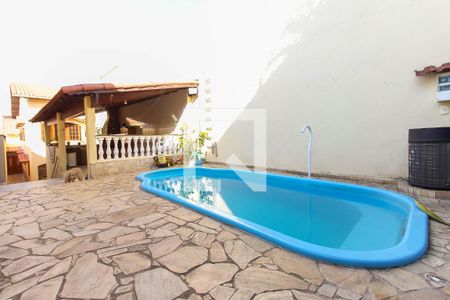 Casa à venda com 350m², 3 quartos e 2 vagasPiscina