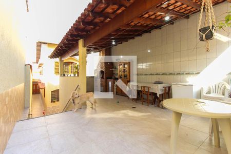 Casa à venda com 350m², 3 quartos e 2 vagasChurrasqueira