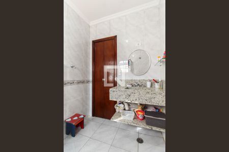 Casa à venda com 350m², 3 quartos e 2 vagasBanheiro Social