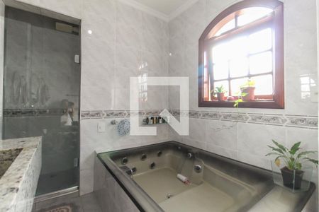 Casa à venda com 350m², 3 quartos e 2 vagasBanheiro da Suíte