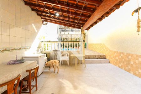 Casa à venda com 350m², 3 quartos e 2 vagasChurrasqueira