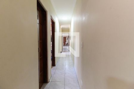 Casa à venda com 350m², 3 quartos e 2 vagasCorredor