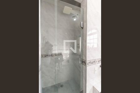 Casa à venda com 350m², 3 quartos e 2 vagasBanheiro da Suíte