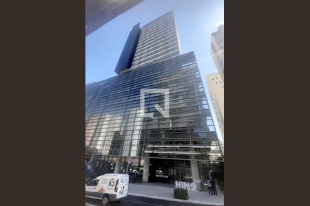 Studio à venda com 27m², 1 quarto e sem vaga Studio à venda com 27m², 1 quarto e sem vagaFachada