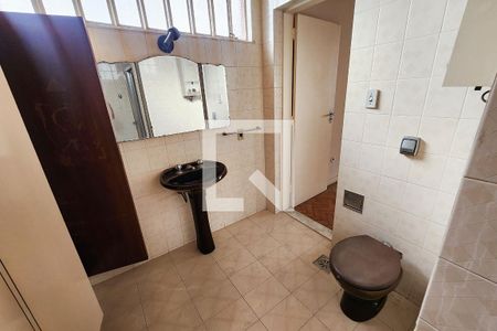 Casa para alugar com 630m², 5 quartos e 6 vagasBanheiro da Suíte 2