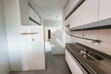 Casa para alugar com 630m², 5 quartos e 6 vagasCozinha