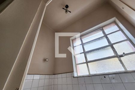 Casa para alugar com 630m², 5 quartos e 6 vagasLavabo