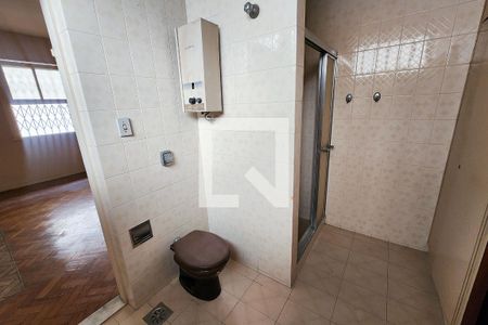 Casa para alugar com 630m², 5 quartos e 6 vagasBanheiro da Suíte 2