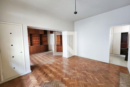 Casa para alugar com 630m², 5 quartos e 6 vagasSuíte 2