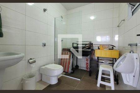 Casa à venda com 470m², 3 quartos e 3 vagasBanheiro