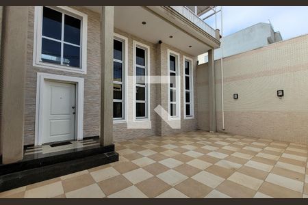 Casa à venda com 470m², 3 quartos e 3 vagasGaragem