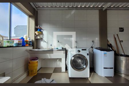 Casa à venda com 470m², 3 quartos e 3 vagasArea de serviço