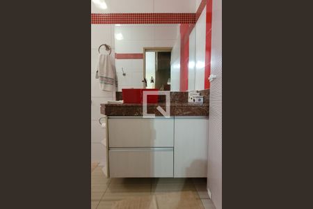 Casa à venda com 470m², 3 quartos e 3 vagasBanheiro da suíte 2