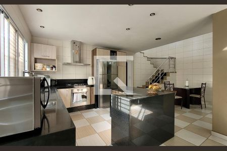 Casa à venda com 470m², 3 quartos e 3 vagasCozinha