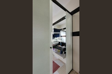 Casa à venda com 470m², 3 quartos e 3 vagasBanheiro da suíte 3