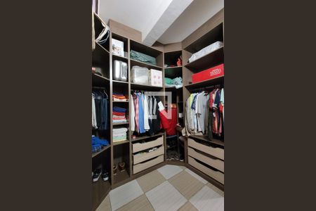 Closet de casa à venda com 3 quartos, 470m² em Campestre, Santo André