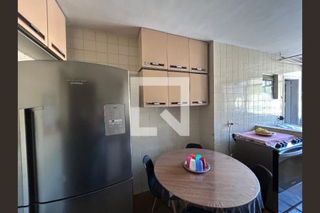 Apartamento à venda com 76m², 2 quartos e 1 vagaCozinha