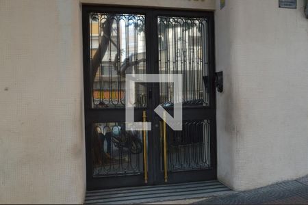 Apartamento para alugar com 78m², 2 quartos e sem vagaFachada + Plaquinha